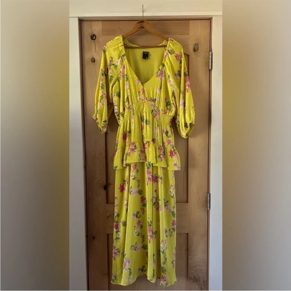 Taylor women’s bright